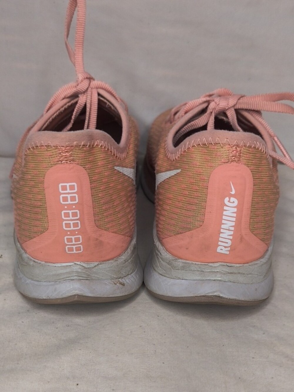 Nike Women's Peach/Pink Athletic Running Shoes Size 9 AM - Picture 8 of 10